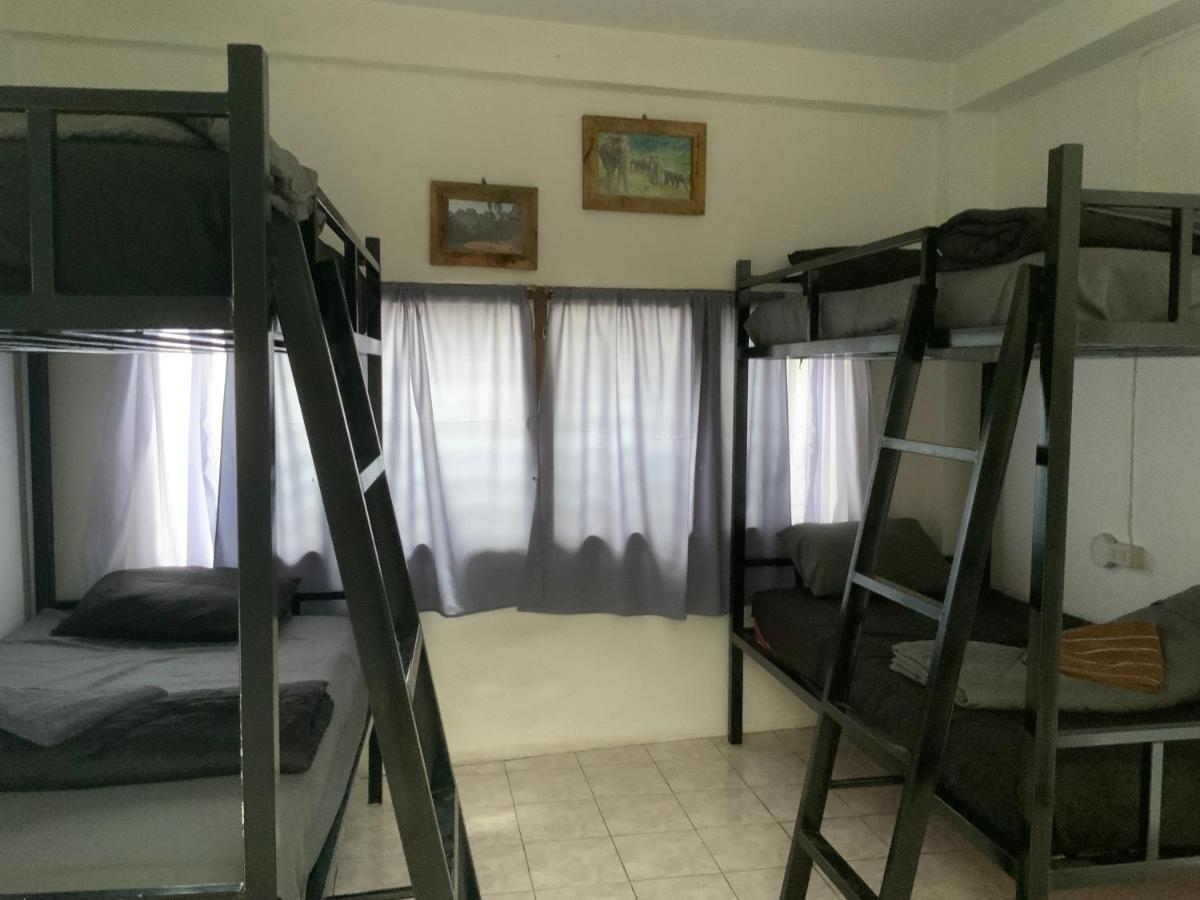 La Casa - Thakhek Hostel Eksteriør bilde